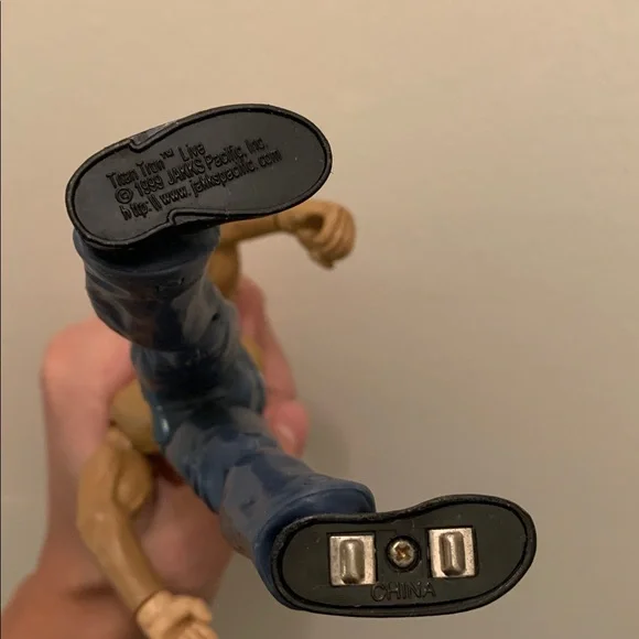 The rock 1999 WWE Titan Tron live Jakks Pacific Figure - Picture 7 of 7